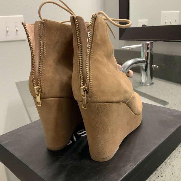 EUC Suede Platform from Free People